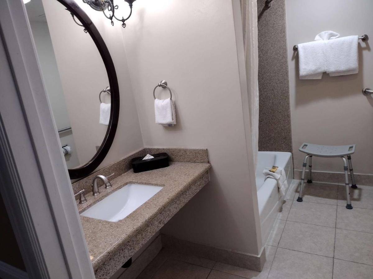 Western San Pedro Hotel&suites